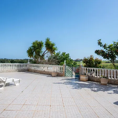 Holiday home Bee Local *