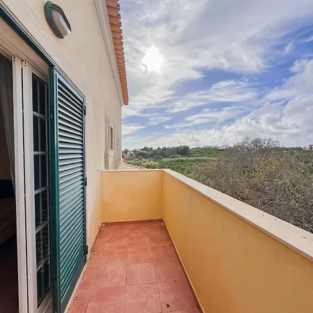 Vakantiehuis Bee Local Altura