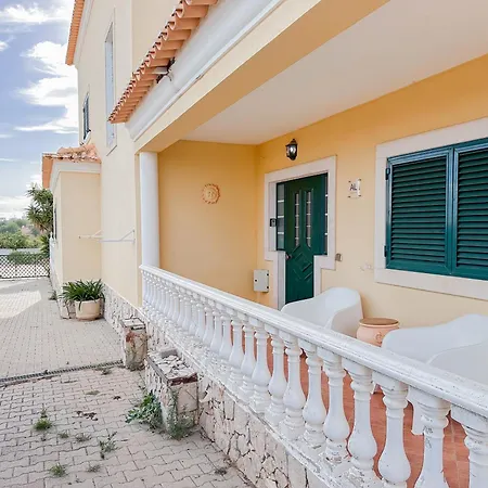 Bee Local Feriehus Altura